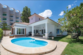 Villa Benalmádena, Av. Del Higuerón
